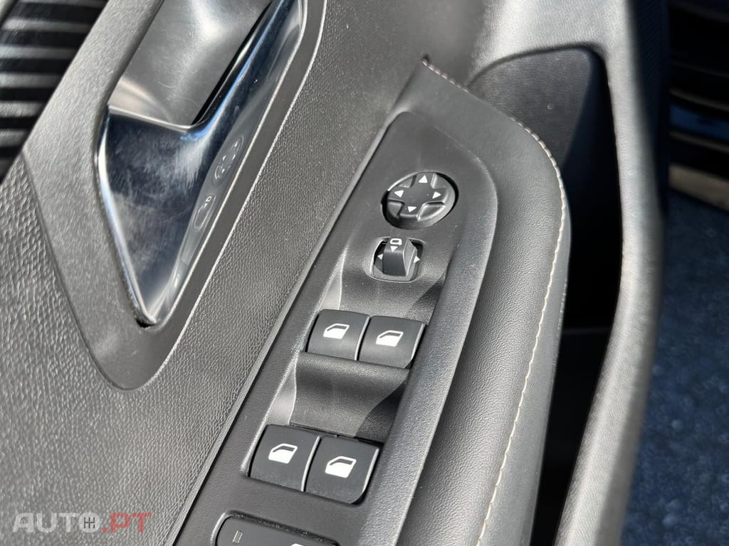 Peugeot 208 1.2 Hybrid Allure e-DCS6