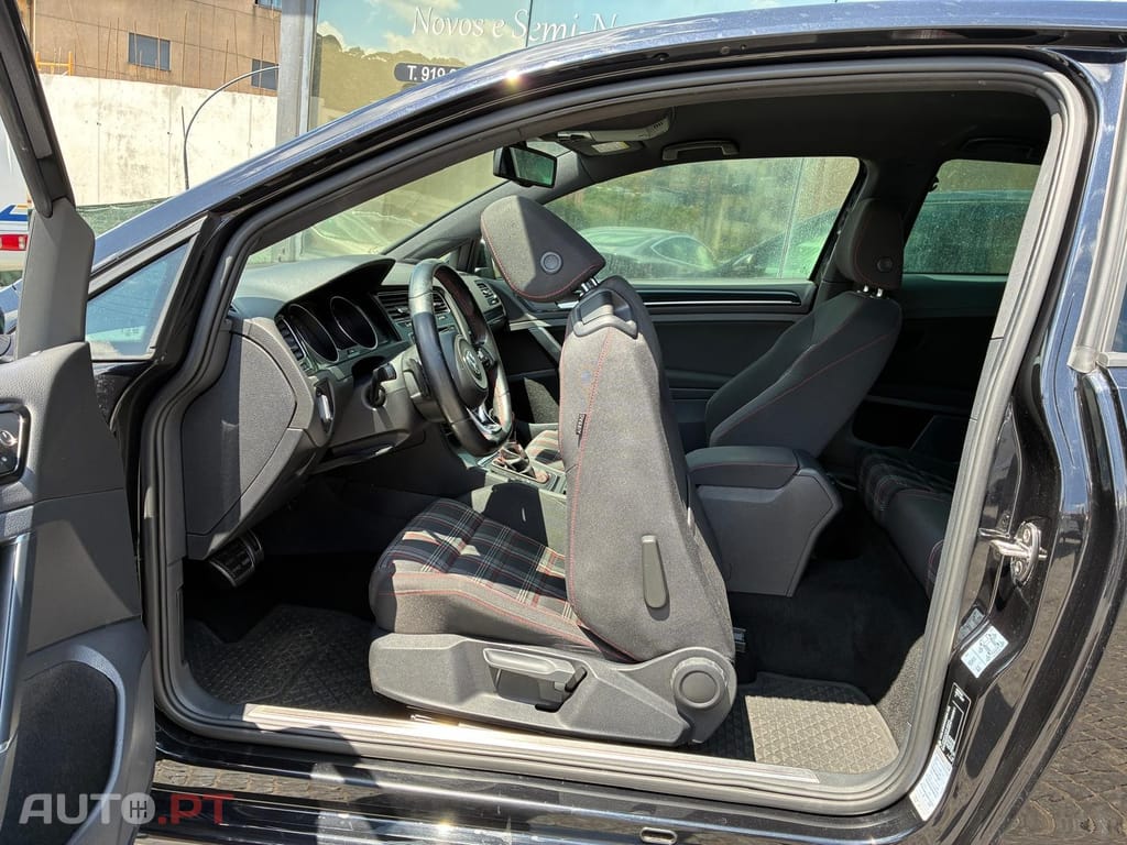Volkswagen Golf 2.0 TSi GTi DSG Performance