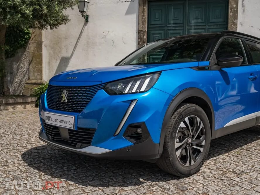 Peugeot E-2008 50 kWh GT