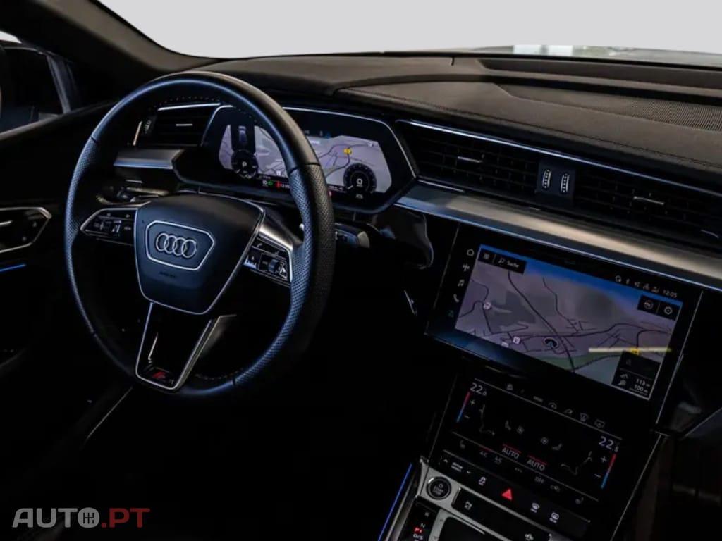 Audi E-Tron I.V.A DEDUTIVEL 55 S LINE