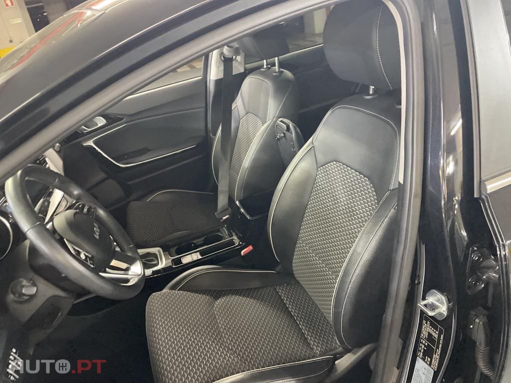 Kia Xceed 1.6 GDi PHEV Drive