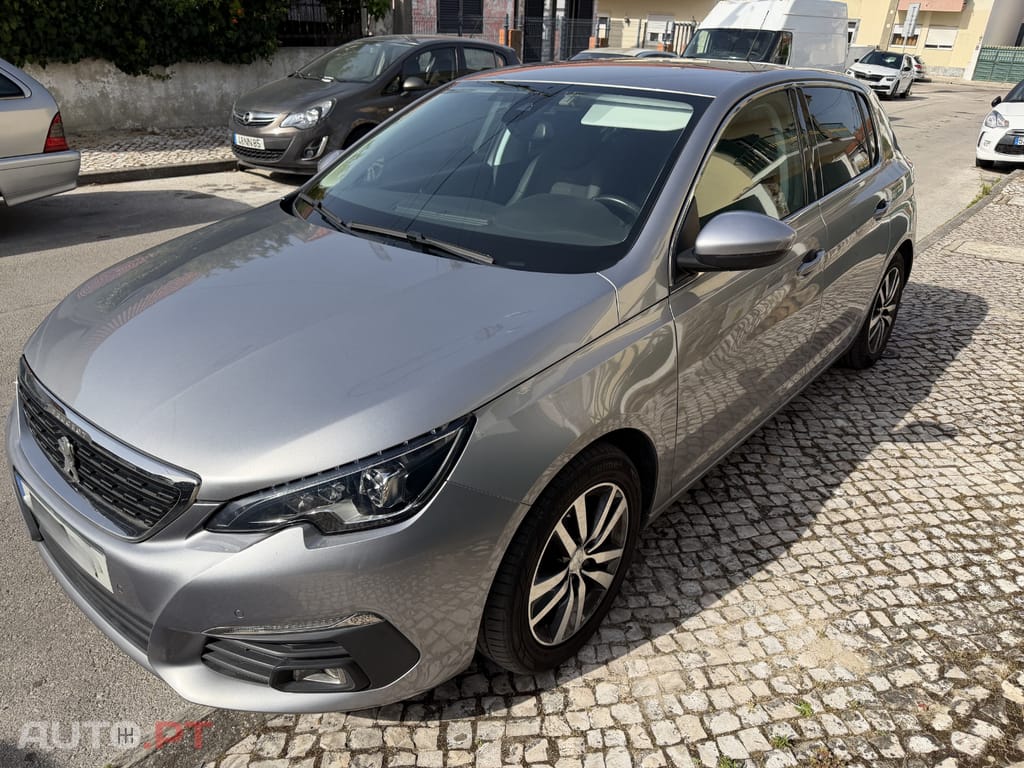 Peugeot 308 PureTech 130 GPF EAT8 Stop & Start Allure Pack
