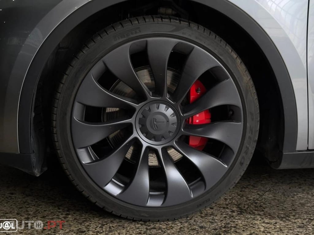 Tesla Model Y Performance Dual Motor AWD