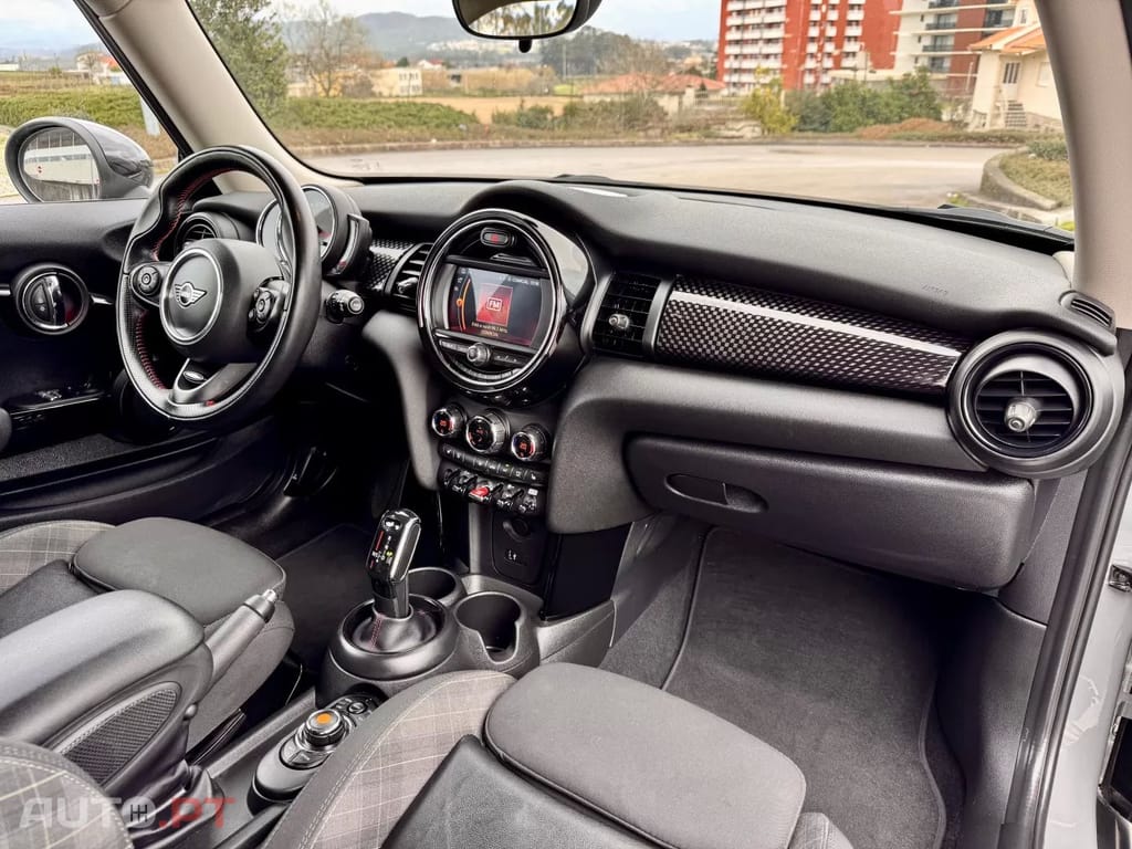 MINI Cooper Cooper SD Auto