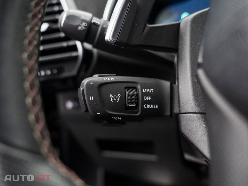 DS DS7 Crossback E-Tense Performance Line EAT8