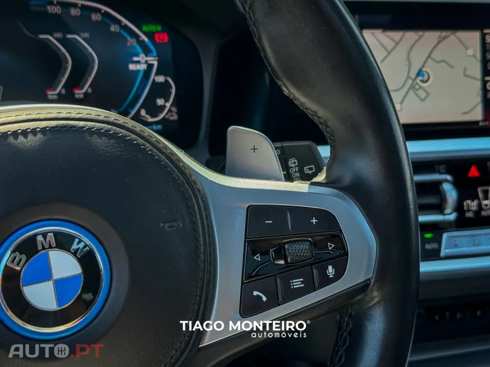 BMW 330 e Pack Desportivo M Auto