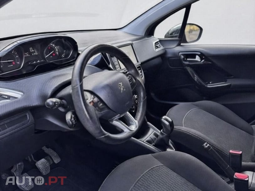 Peugeot 208 1.6 BlueHDi Style