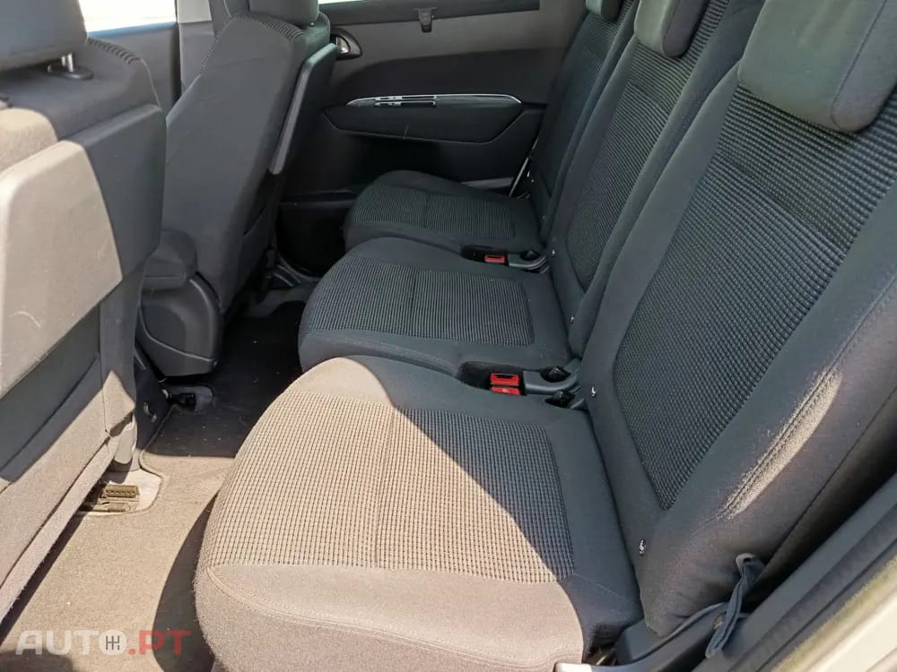 Peugeot 5008 1.6 HDi 7L Allure
