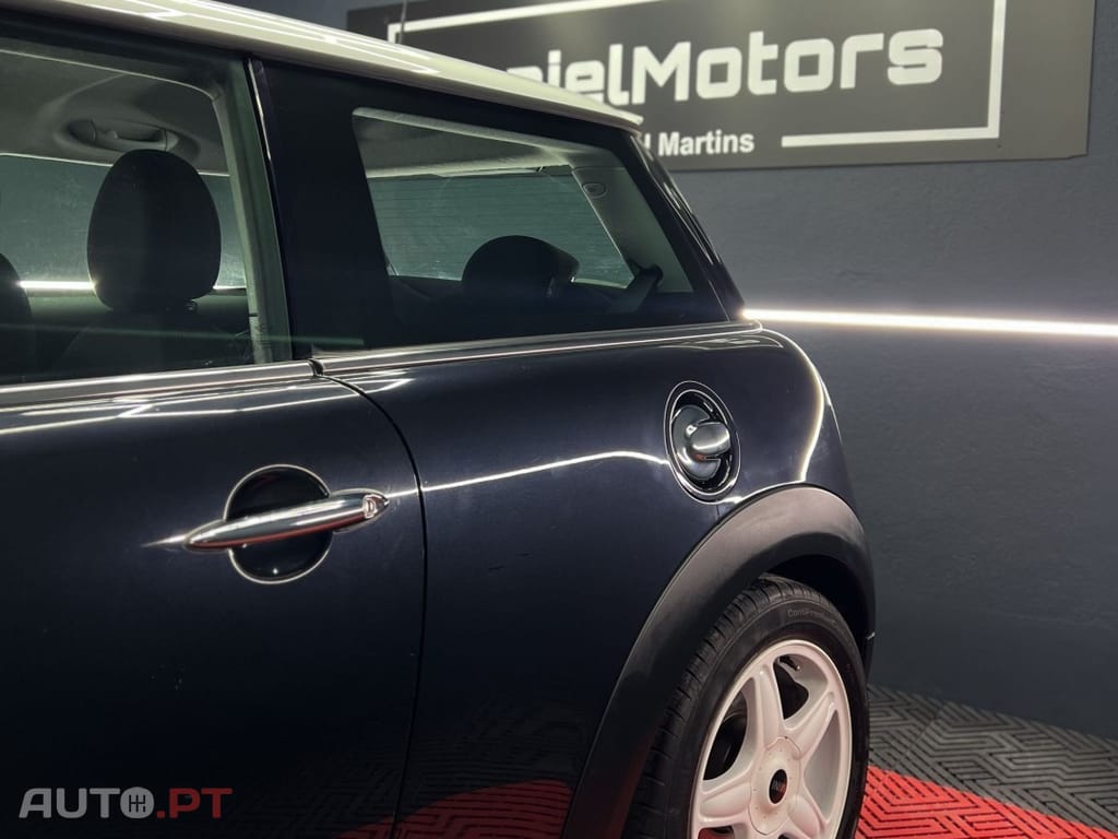 MINI Cooper Cooper D