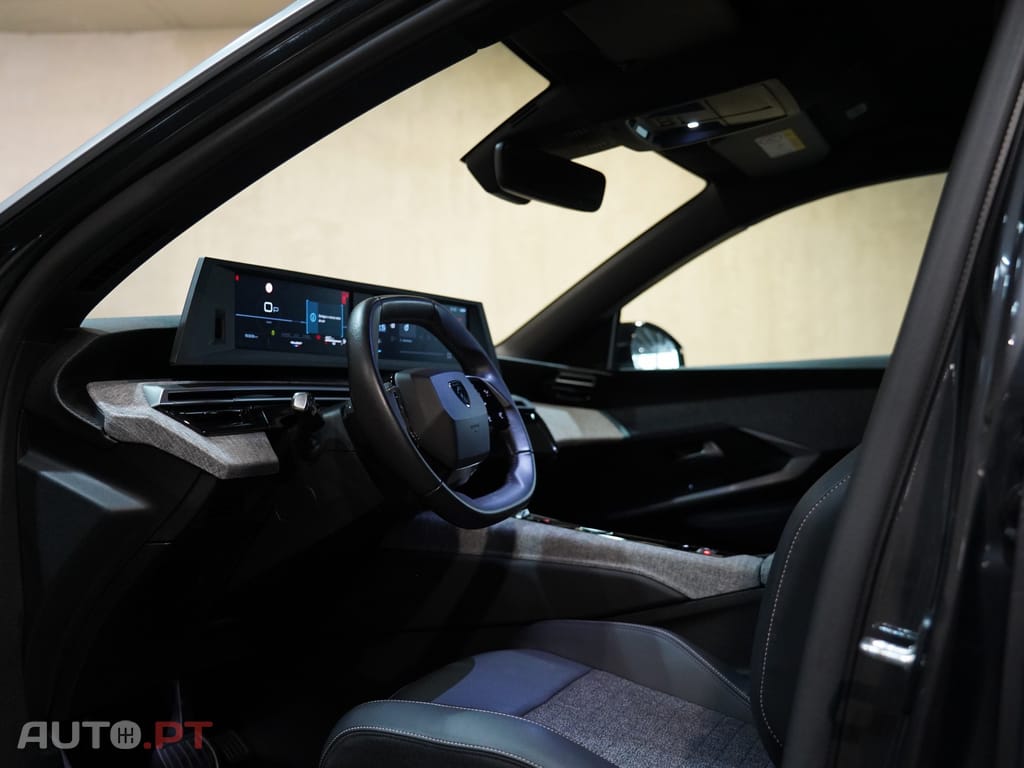 Peugeot 3008 1.2 Hybrid Allure e-DCS6