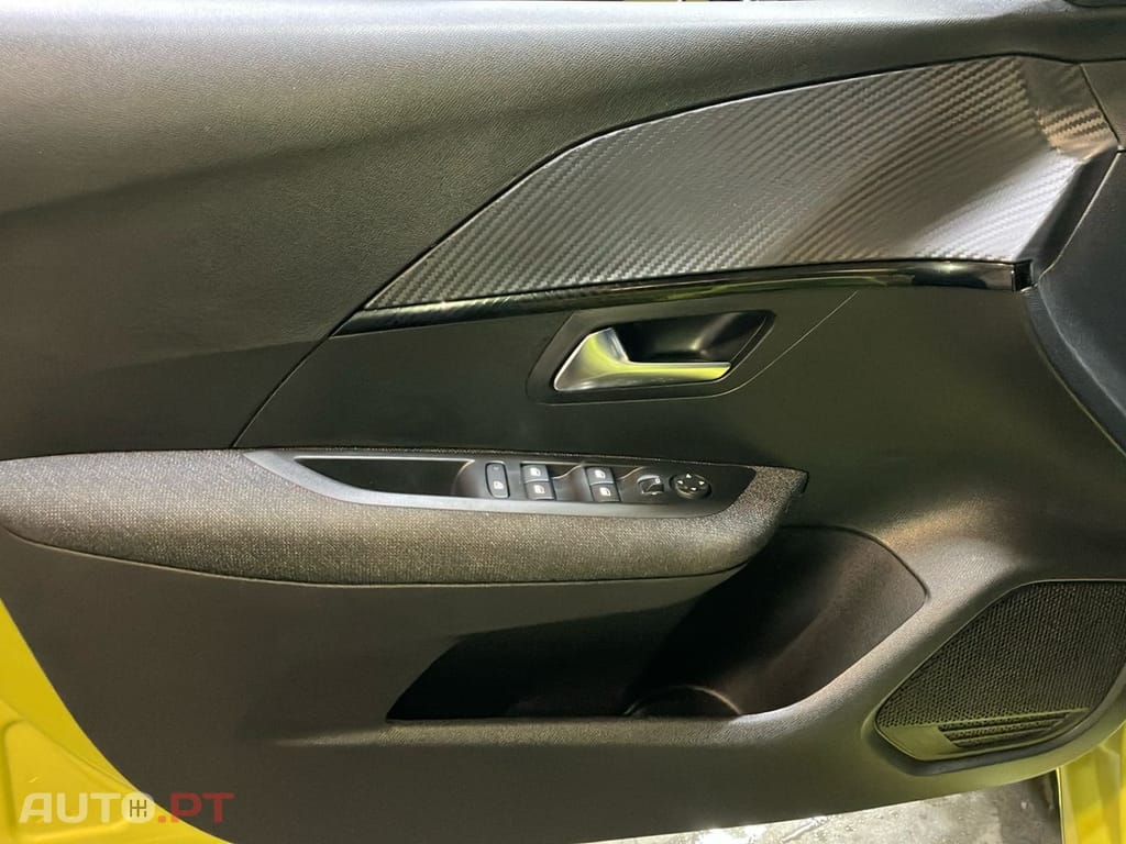 Peugeot 208 1.2 Hybrid Allure e-DCS6