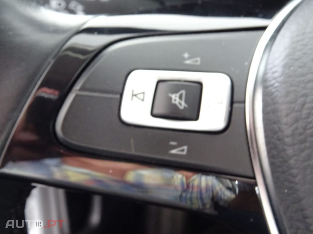 Volkswagen Polo 1.0 Confortline