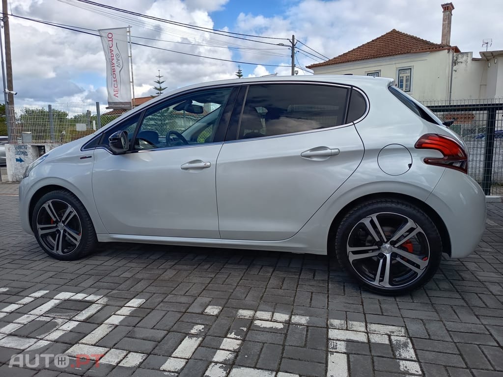 Peugeot 208 1.2 PureTech GT Line
