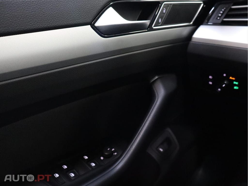 Volkswagen Passat 2.0 TDI 150cv CONFORTLINE DSG VARIANT