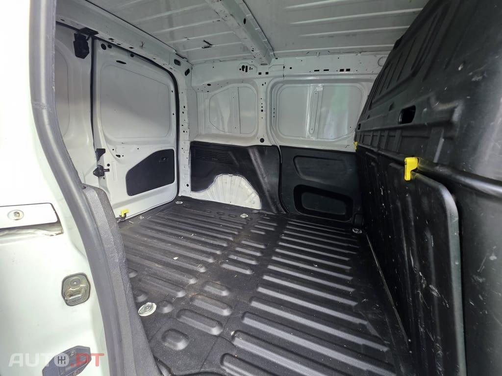 Peugeot Partner Blue HDi