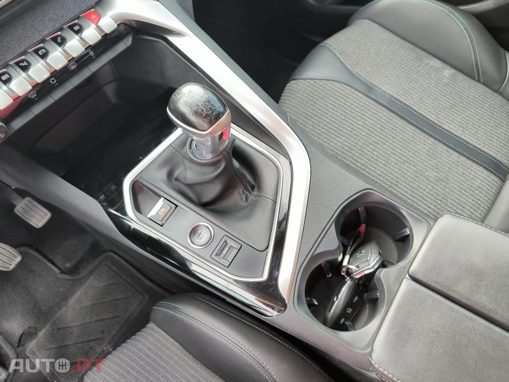 Peugeot 3008 1.5 BlueHDi Allure Pack