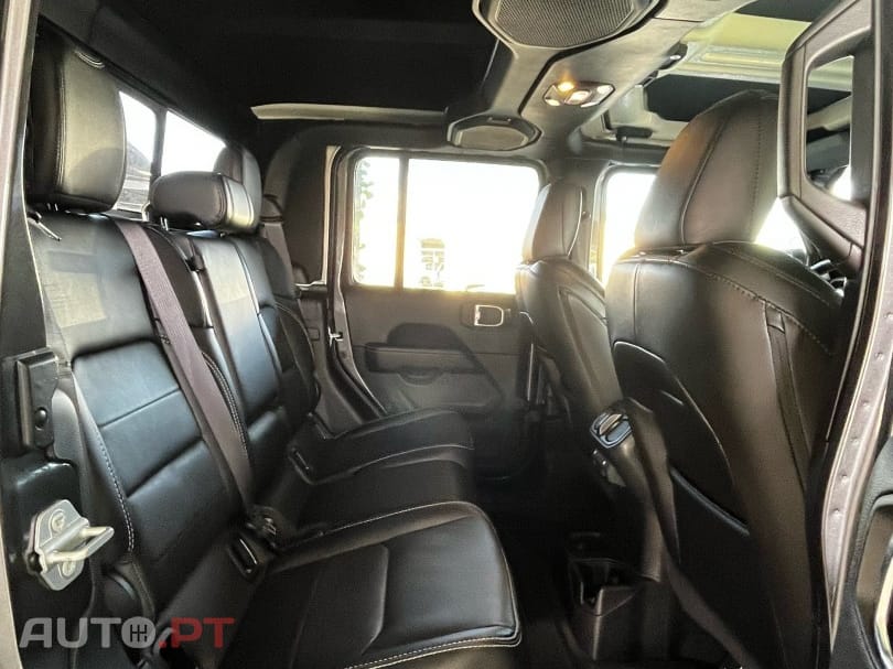 Jeep Gladiator 3.0 CRD Overland AT8