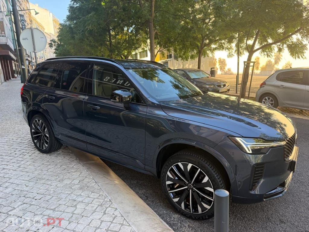 Volvo XC90 2.0 T8 PHEV Plus Dark AWD