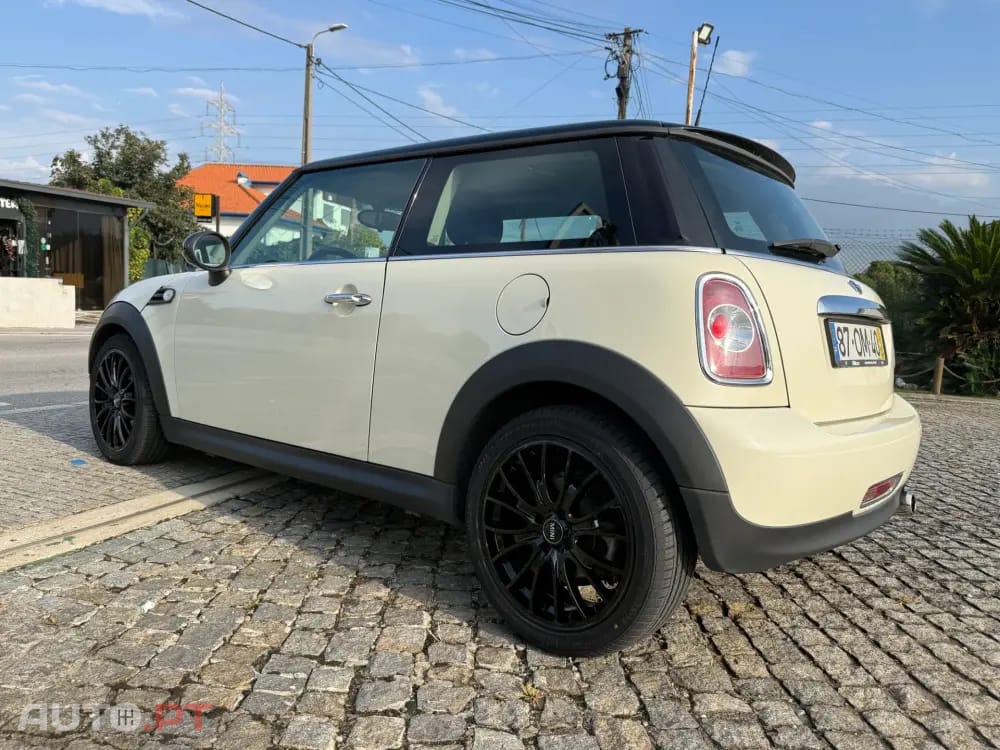 MINI Cooper One D