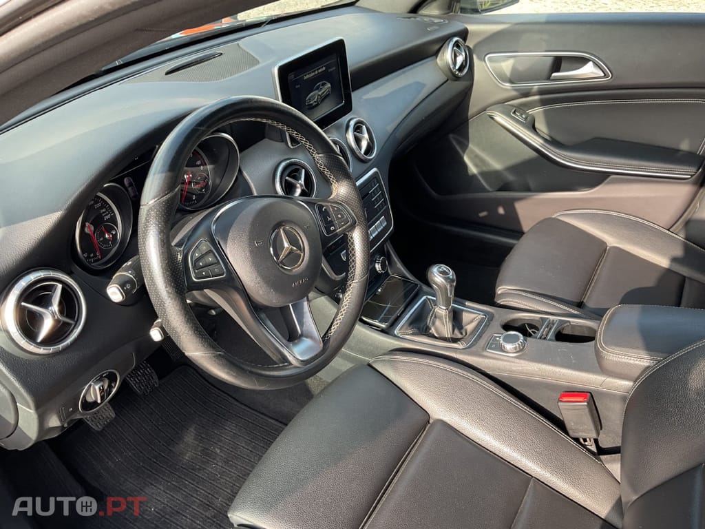 Mercedes-Benz CLA 180 d Urban