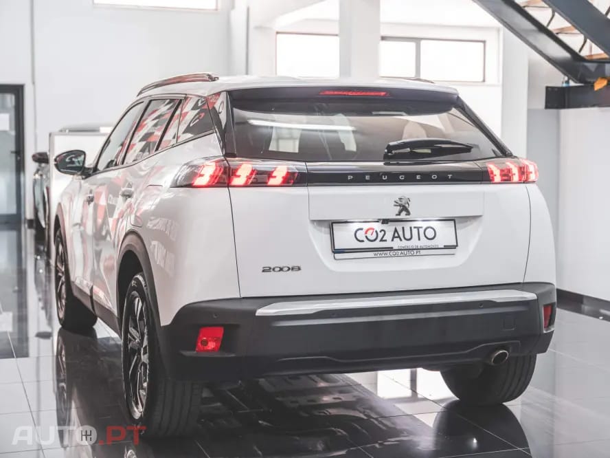 Peugeot 2008 1.5 BlueHDi Allure Pack EAT8