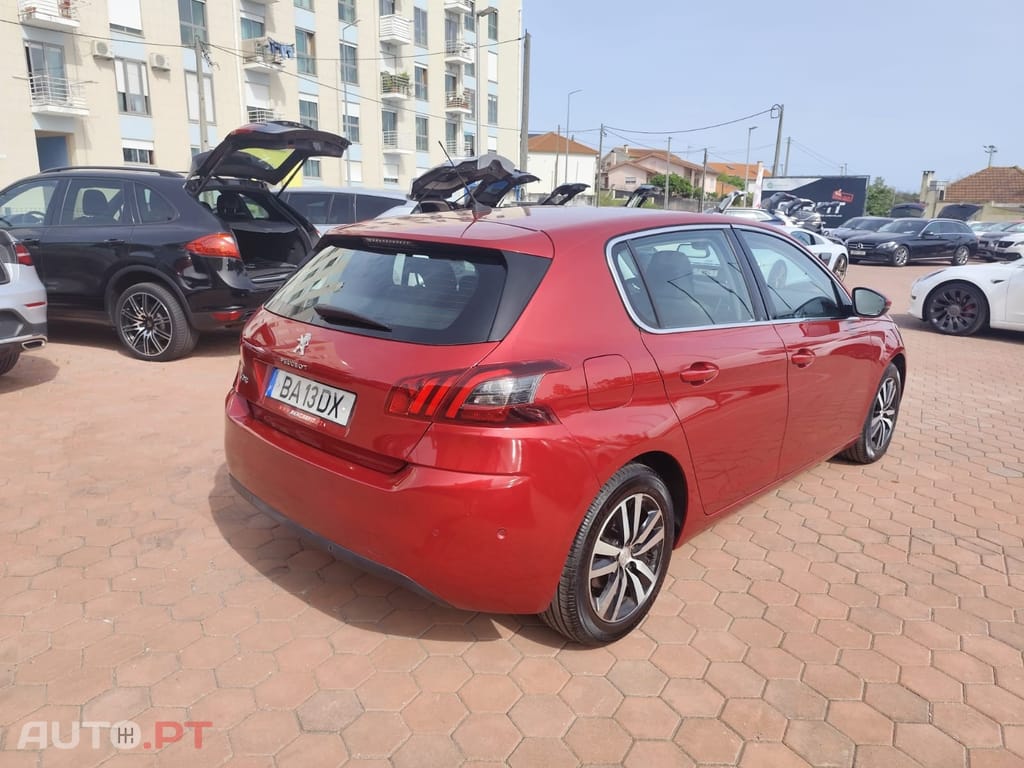 Peugeot 308 1.5 BlueHDi Allure EAT8