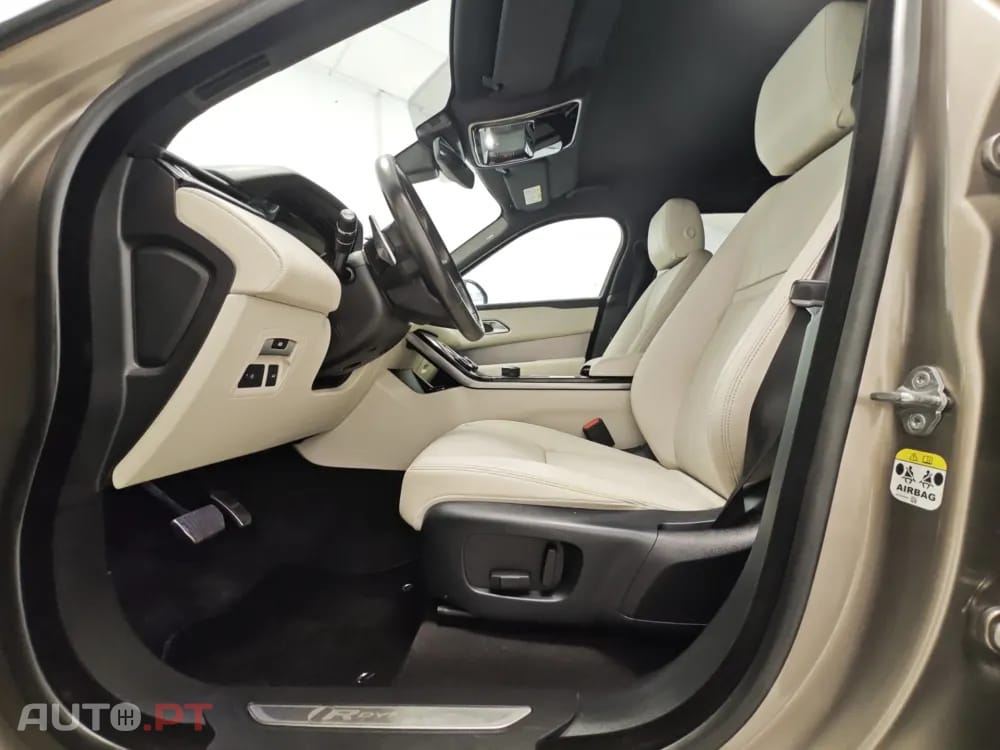 Land Rover Velar 2.0 D R-Dynamic