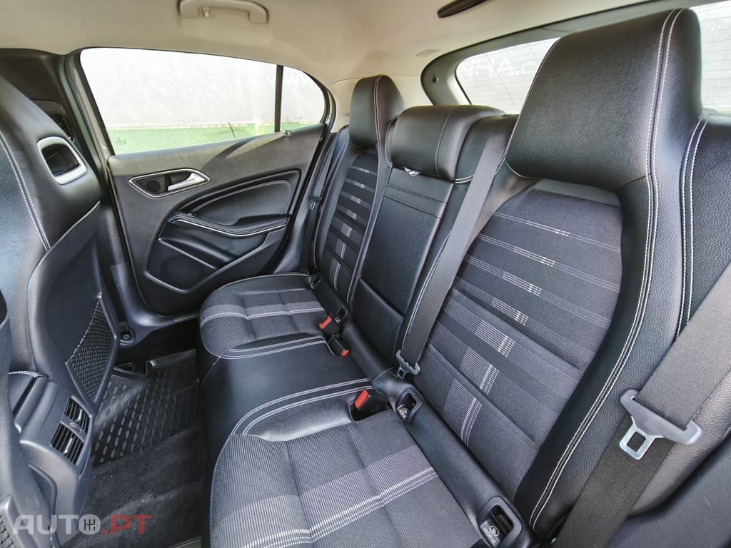 Mercedes-Benz GLA 220 d 4-Matic