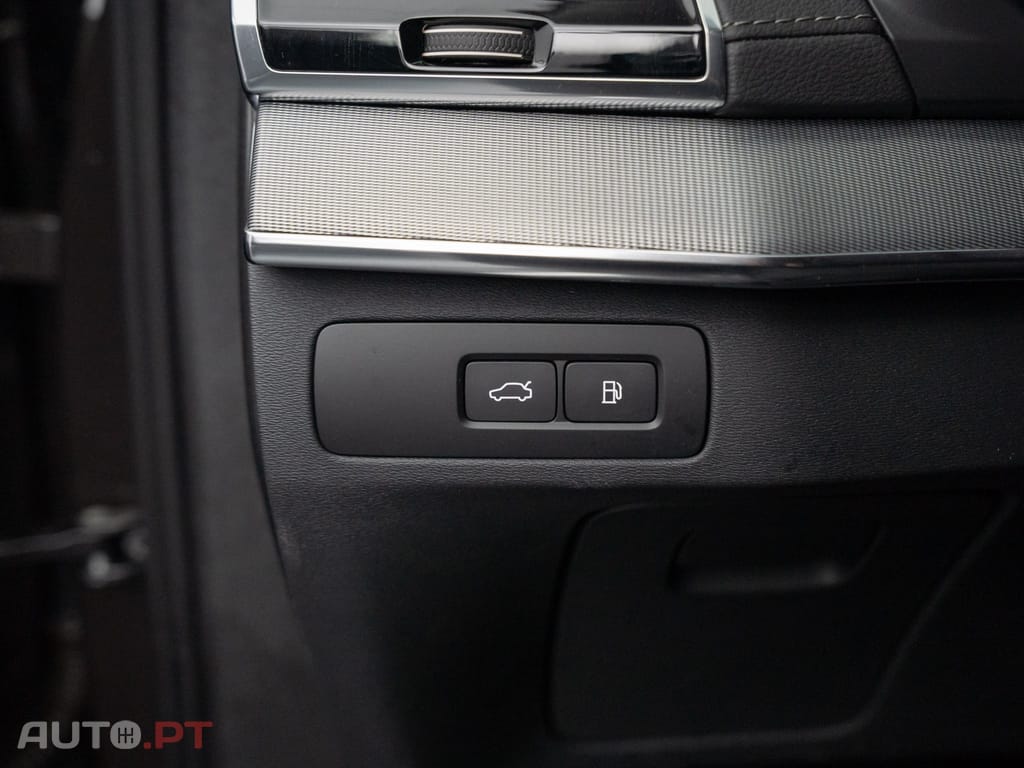 Volvo XC90 2.0 T8 PHEV Plus Bright AWD