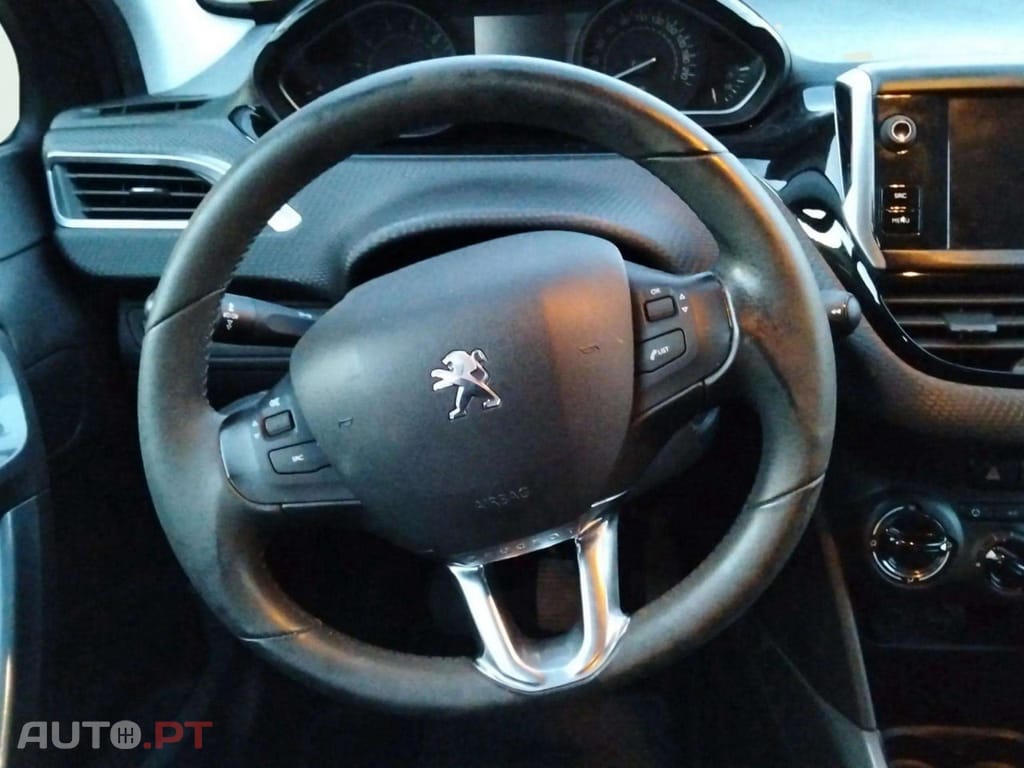 Peugeot 2008 1.2 PureTech Style