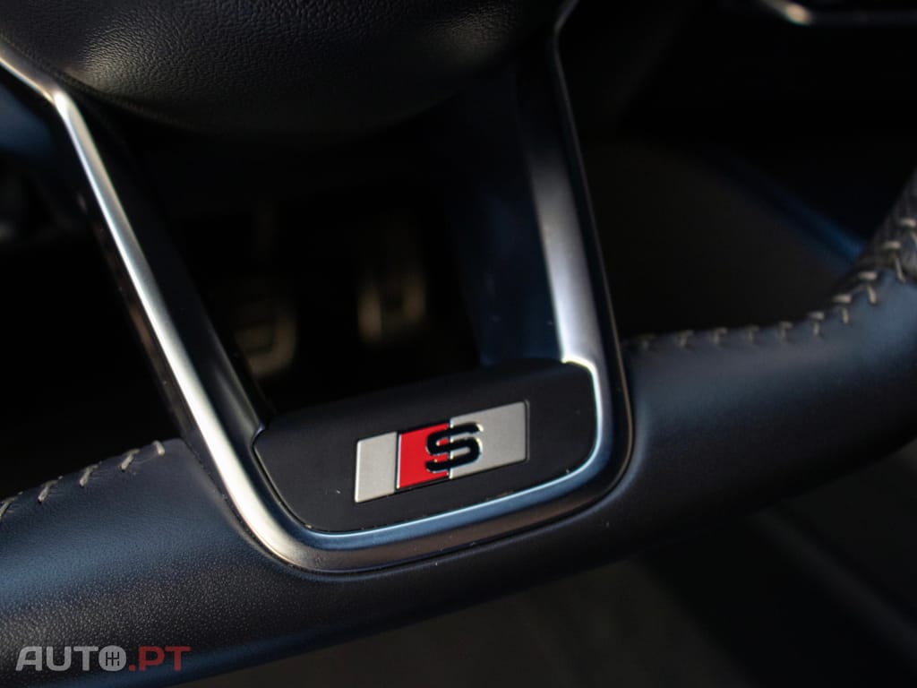 Audi TTS 2.0 TFSi quattro S Tronic