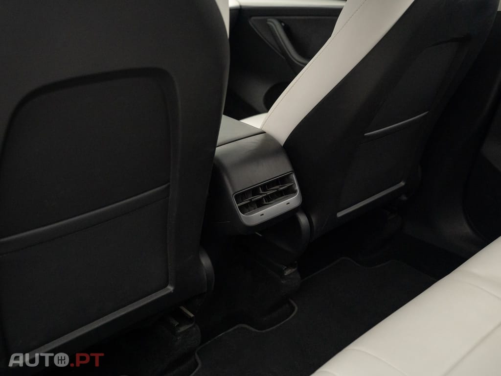 Tesla Model Y Long Range Tração Integral