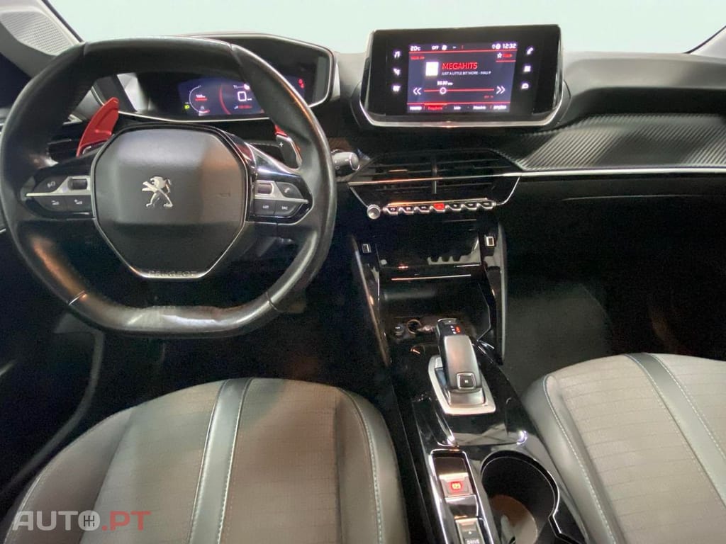 Peugeot 208 1.2 PureTech Allure EAT8