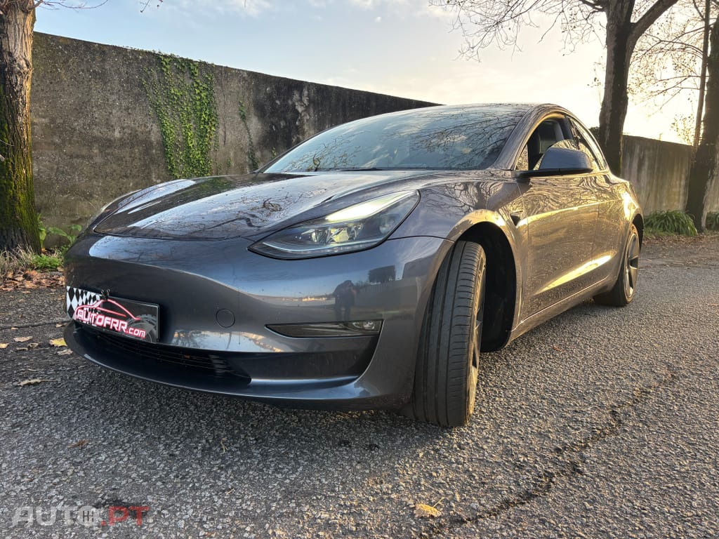 Tesla Model 3 Long Range Tração Traseira