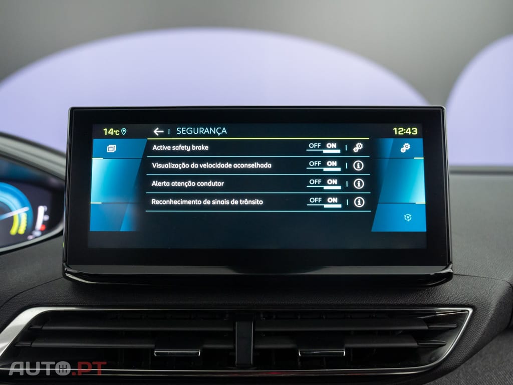 Peugeot 3008 1.6 Hybrid Allure e-EAT8