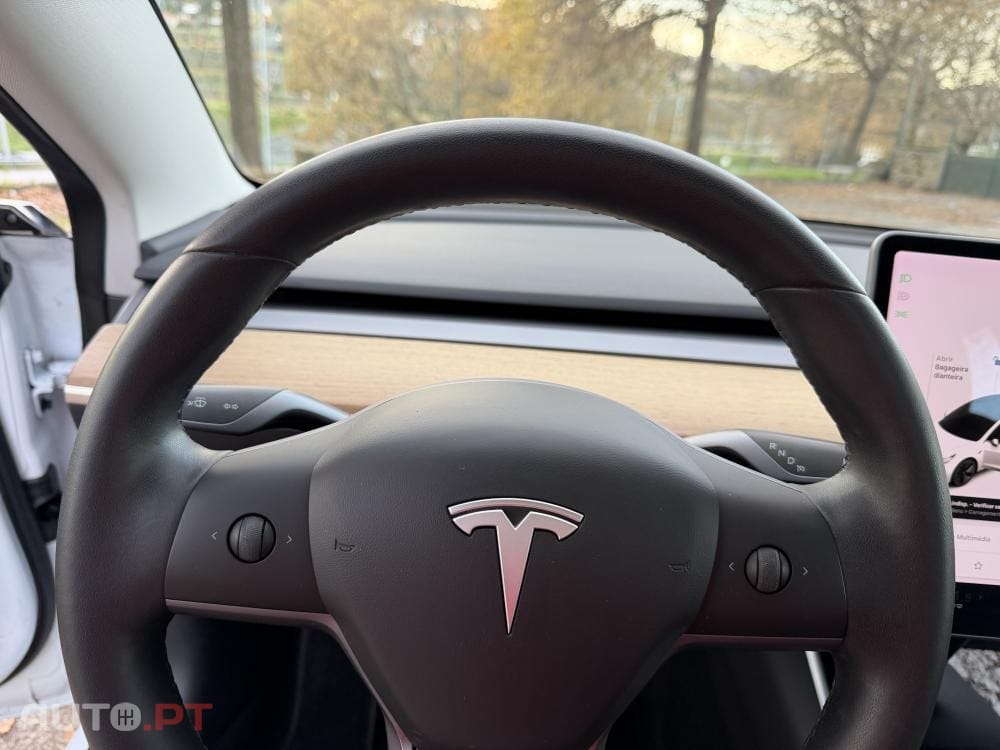 Tesla Model 3 Long-Range Dual Motor AWD