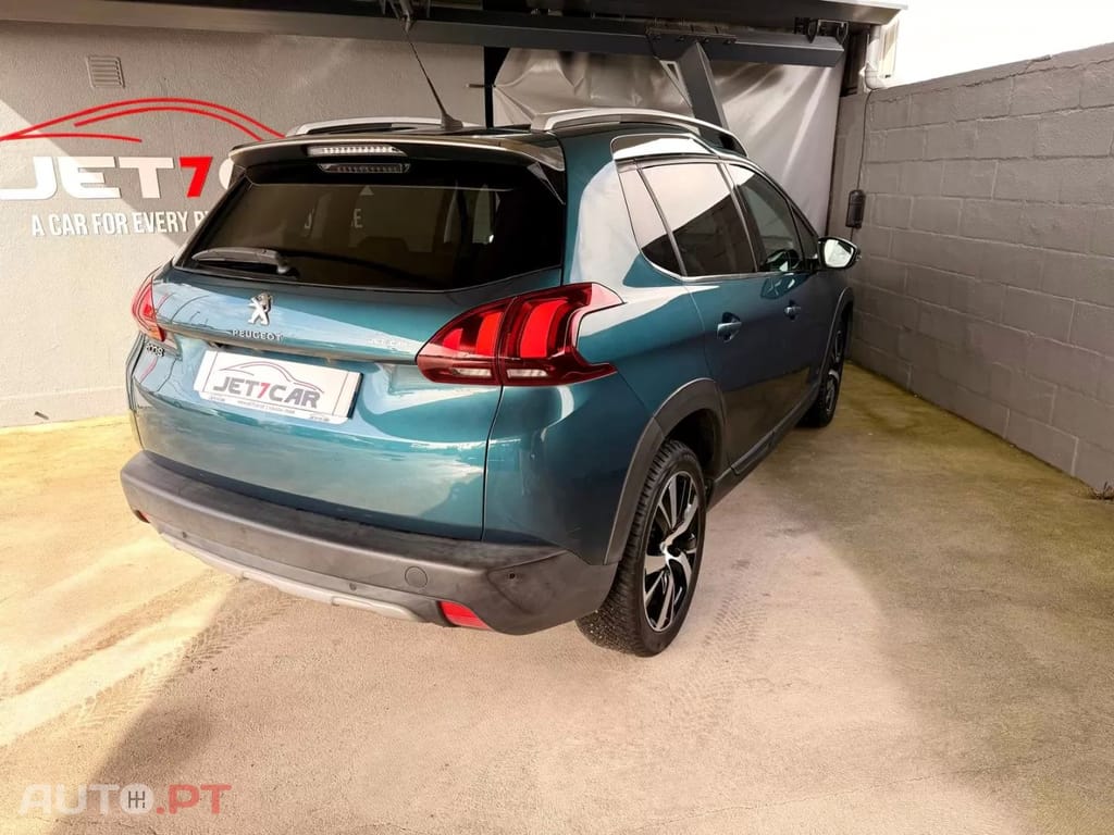 Peugeot 2008 PureTech 130 Allure