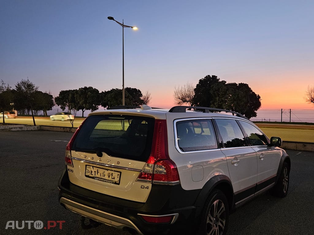 Volvo XC70 2.0 D4 181cv