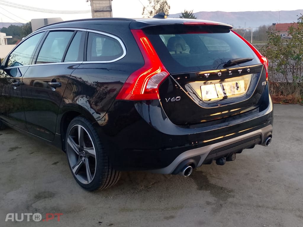 Volvo V60 D3 R-Design