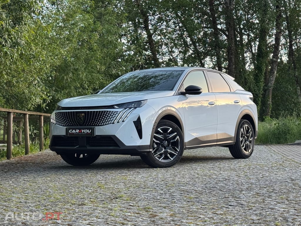 Peugeot 3008 1.2 Hybrid Allure e-DCS6