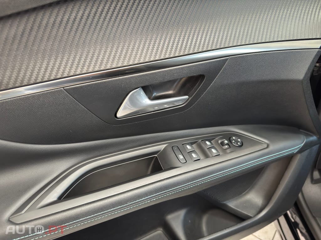 Peugeot 3008 1.6 Hybrid Active Pack e-EAT8