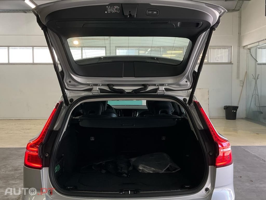 Volvo V60 2.0 T6 AWD TE Inscription Expression — fotografia 54