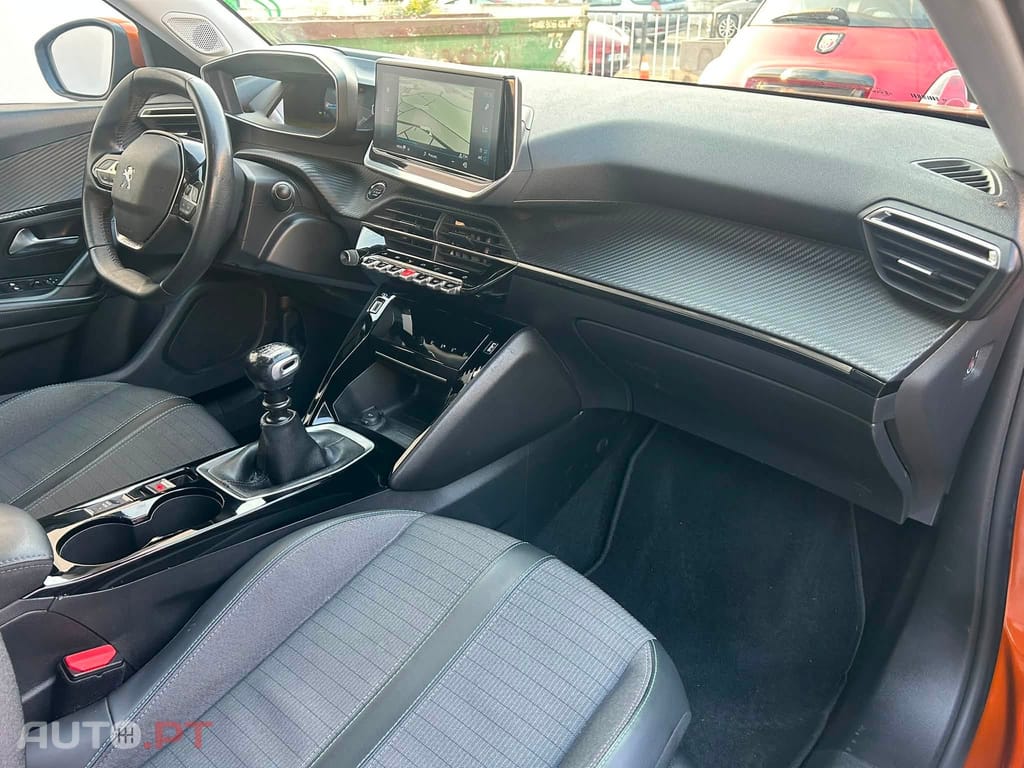 Peugeot 2008 1.5BlueHDI Allure Pack