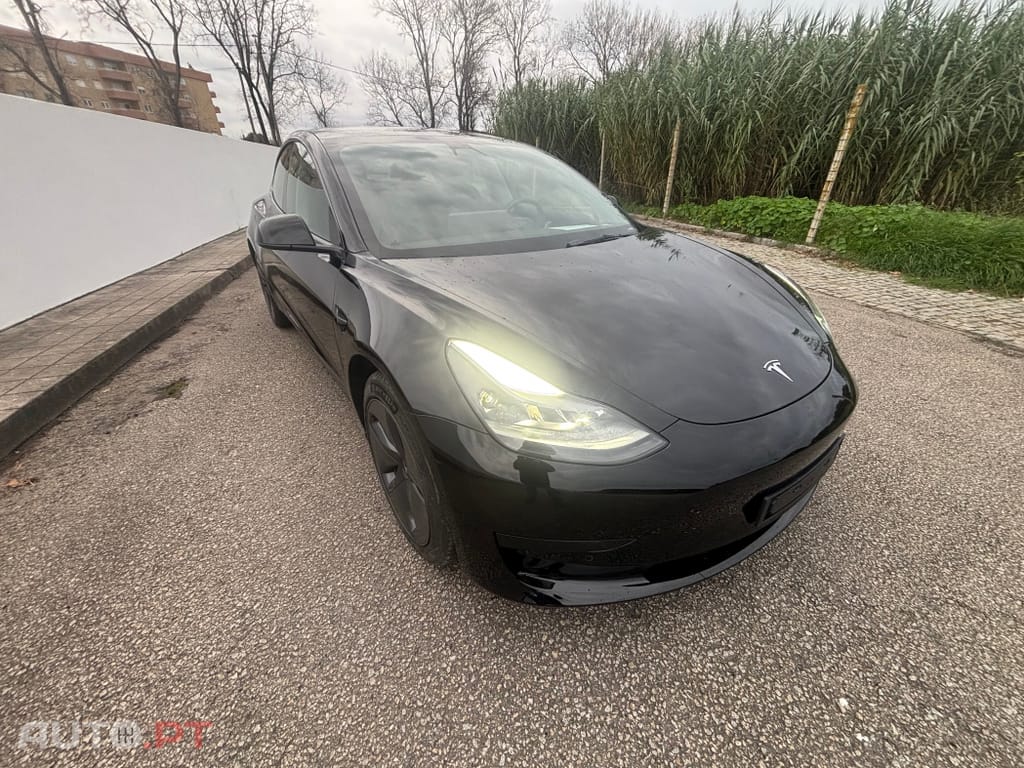 Tesla Model 3 Standard Range Plus RWD