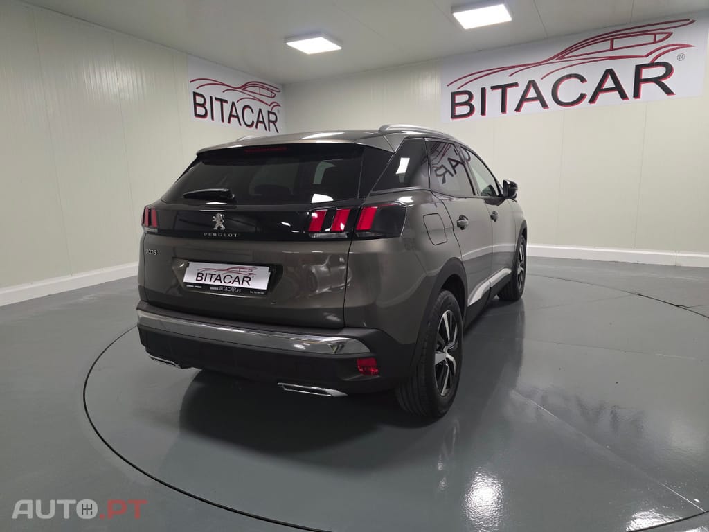Peugeot 3008 1.5 BlueHDi Active
