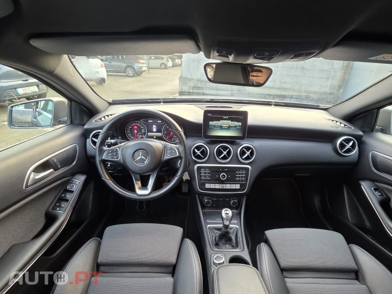 Mercedes-Benz A 180 d — fotografia 16