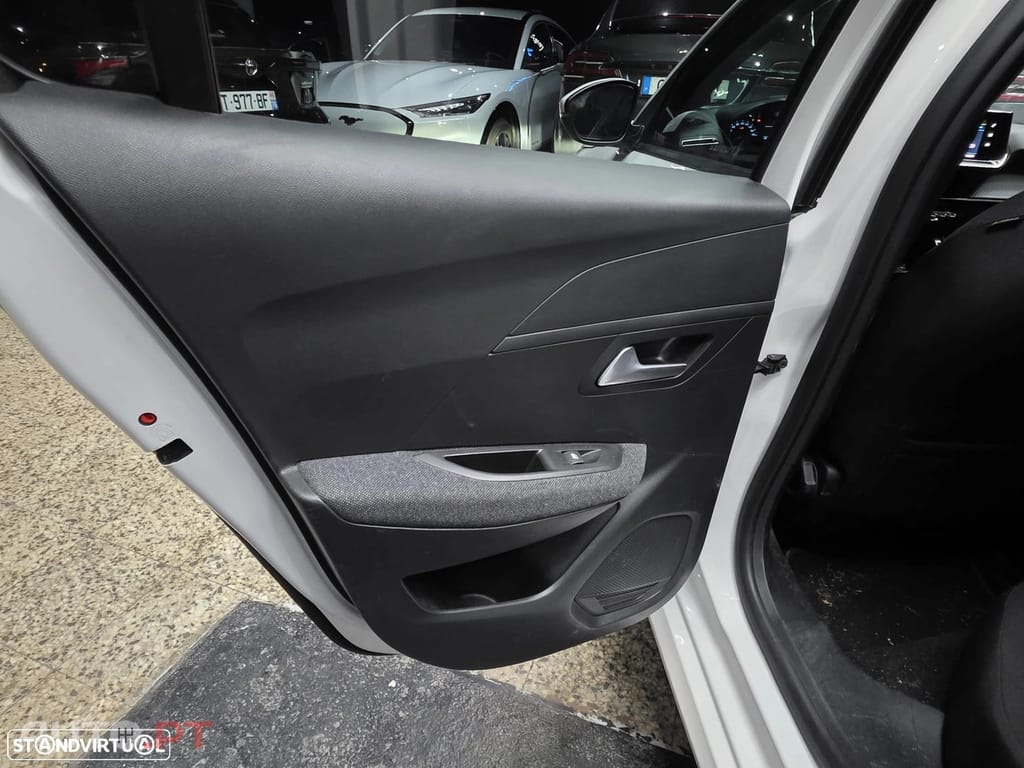 Peugeot E-208 50 kWh Style