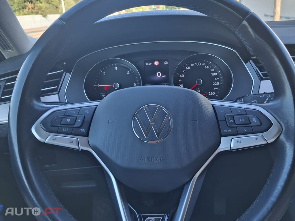 Volkswagen Passat R line