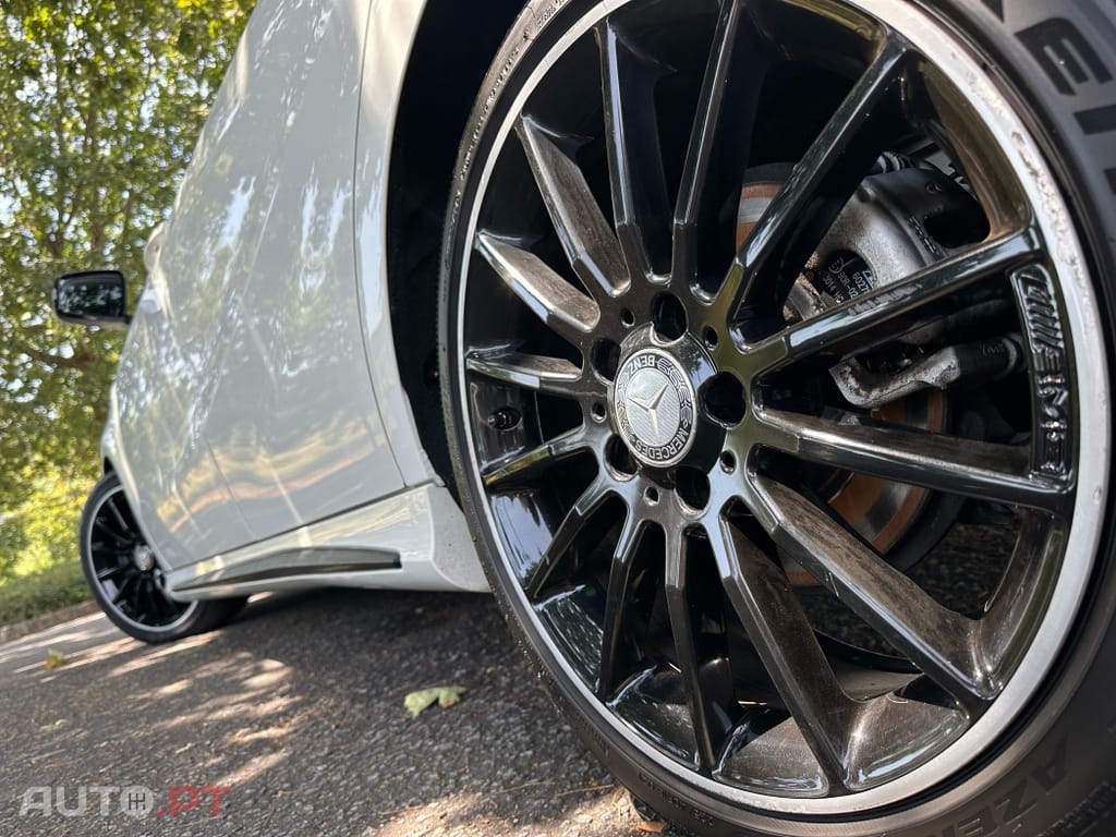 Mercedes-Benz A 180 d AMG Line