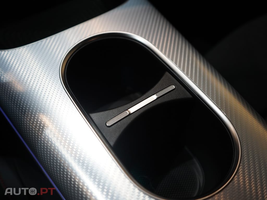 Mercedes-Benz CLA 250 com tecnologia EQ